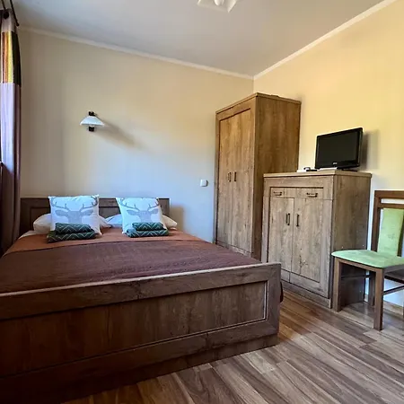 Leśniczówka Zieleniec 3*