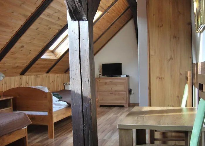 Leśniczówka Zieleniec Pensjonat 3*