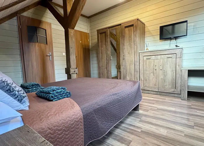 Leśniczówka Zieleniec Pensjonat 3*