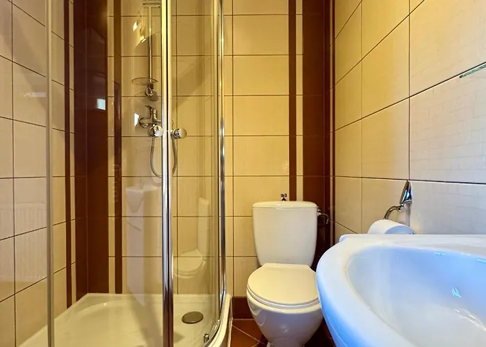 Leśniczówka Zieleniec Pensjonat 3*