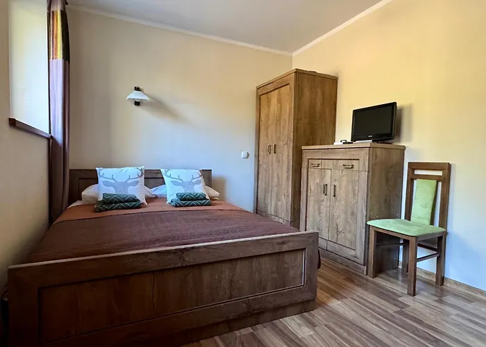 Leśniczówka Zieleniec 3*